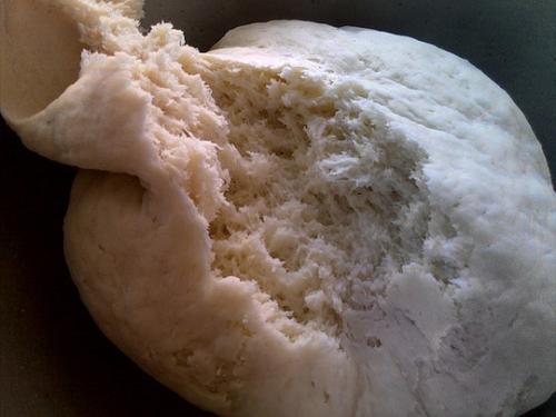 没有酵母怎么发面发得快又好,不用酵母粉的快速发面法