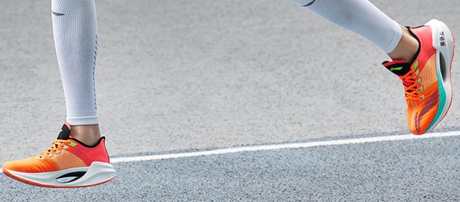 李宁䨻系列黑科技跑鞋夏,李宁跑鞋绝影新款