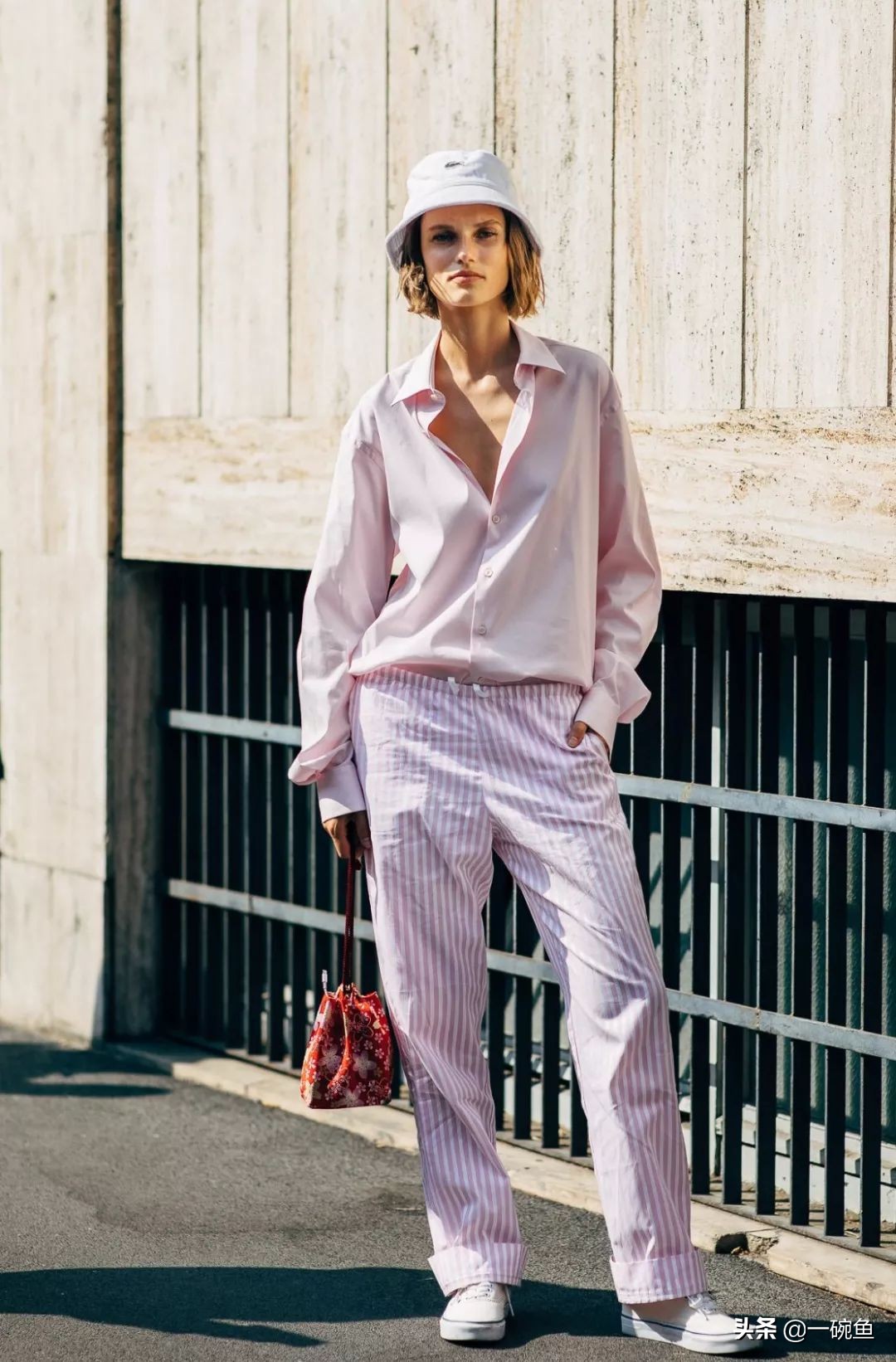 不想头发被吹乱,不想头发那么蓬松怎么办