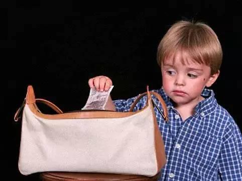 孩子总是偷钱买东西怎么办,孩子偷钱买玩具该怎么样教育