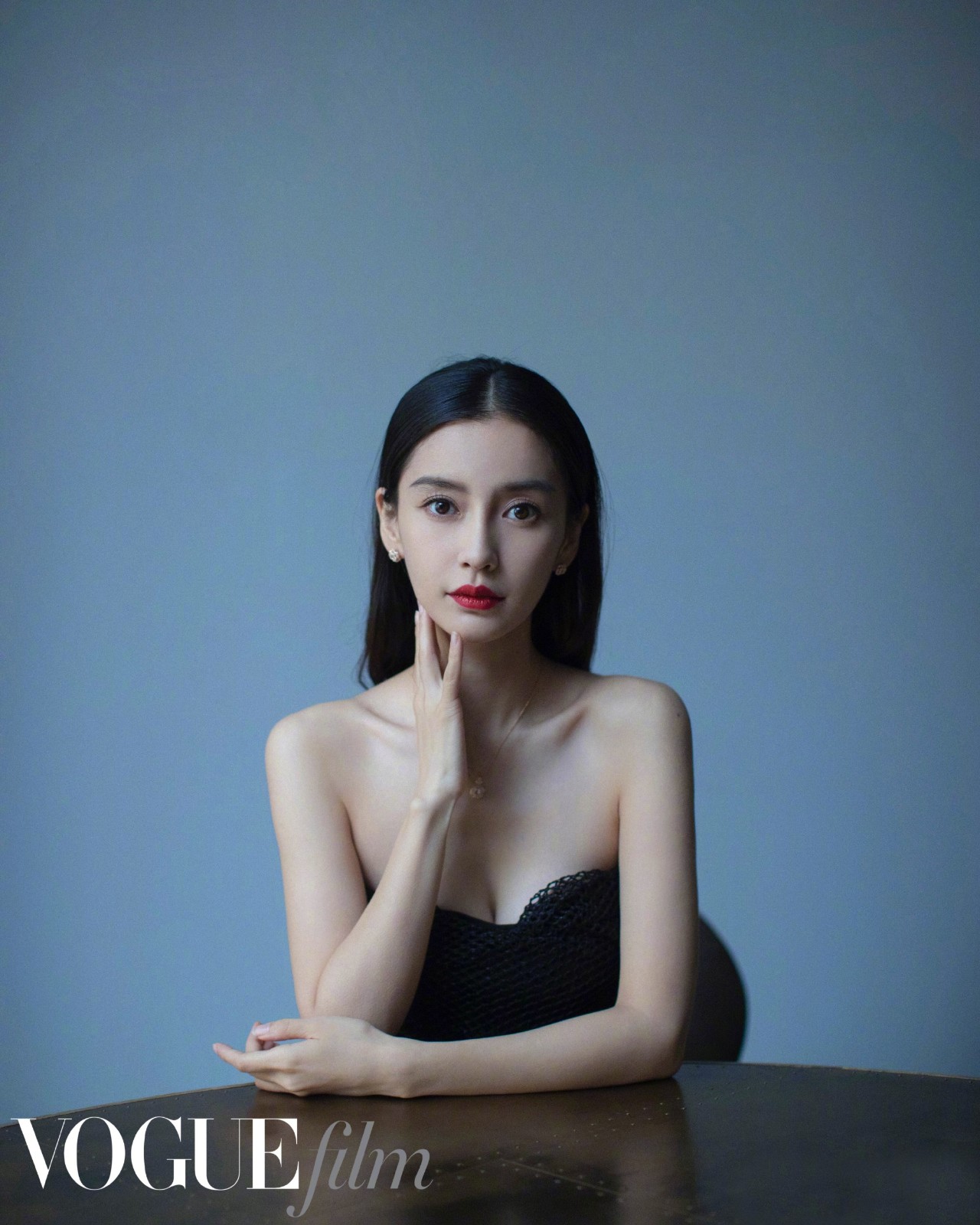 angelababy巴黎铁塔视频,angelababy埃菲尔铁塔照