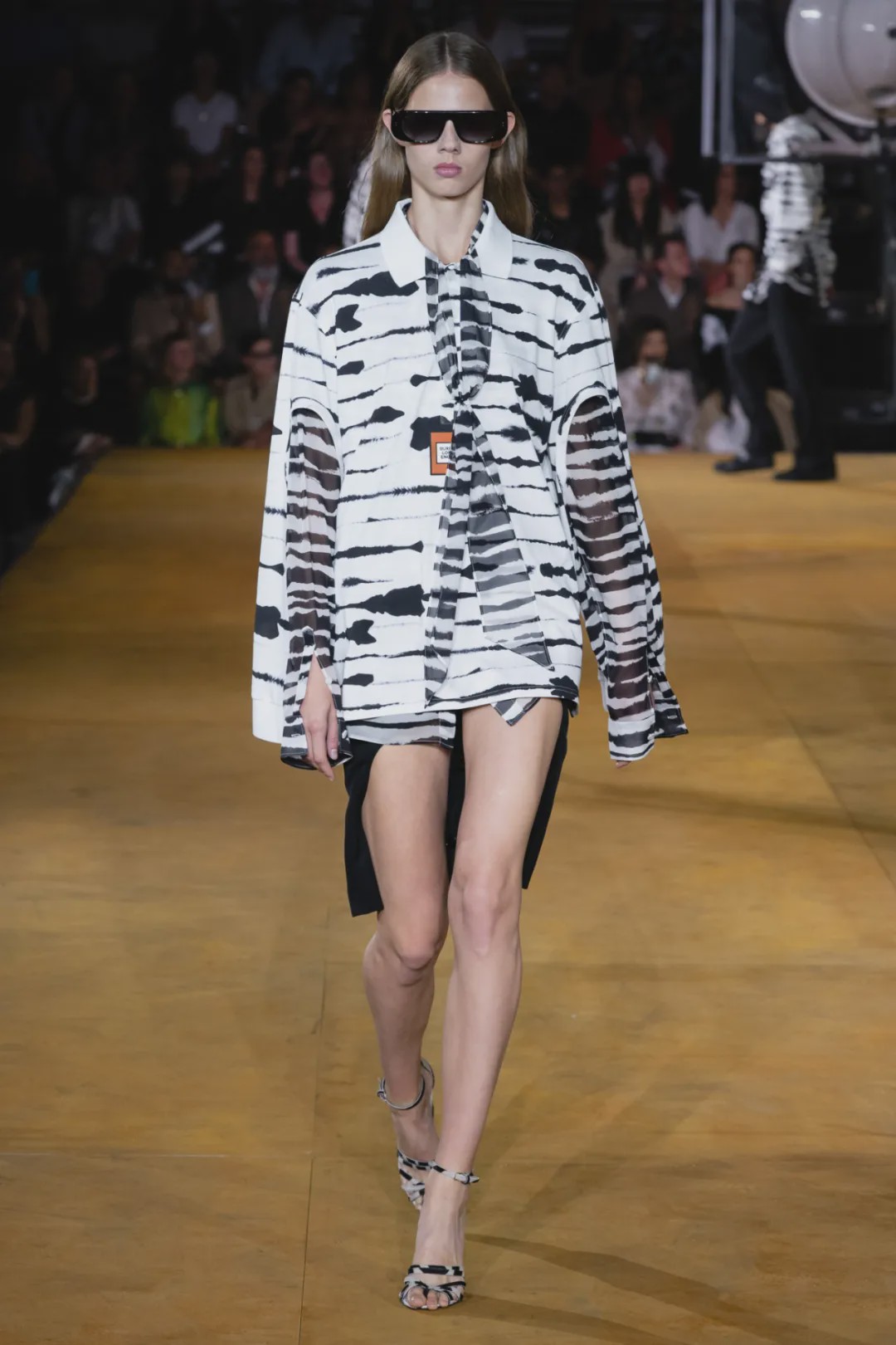 dior璞圭汗鐨崏,dior璞圭汗濂抽瀷