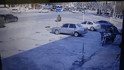 黄灯闪和不闪的区别,黄灯和红灯分不清能考驾照吗