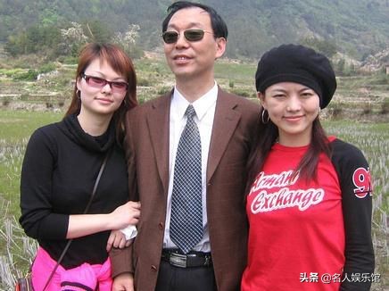 李湘不做主持人了靠什么挣钱呢,李湘一语道破光环背后的辛酸