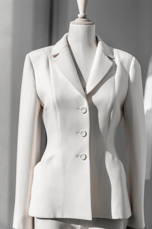 dior时尚品牌带来的魅力与优雅,dior迪奥花漾芬芳