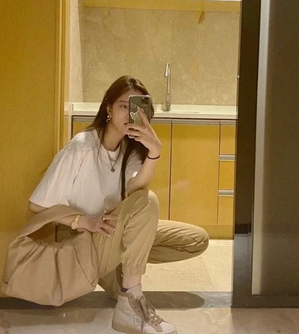 今年流行的帆布鞋品牌,今年流行的帆布鞋颜色学生