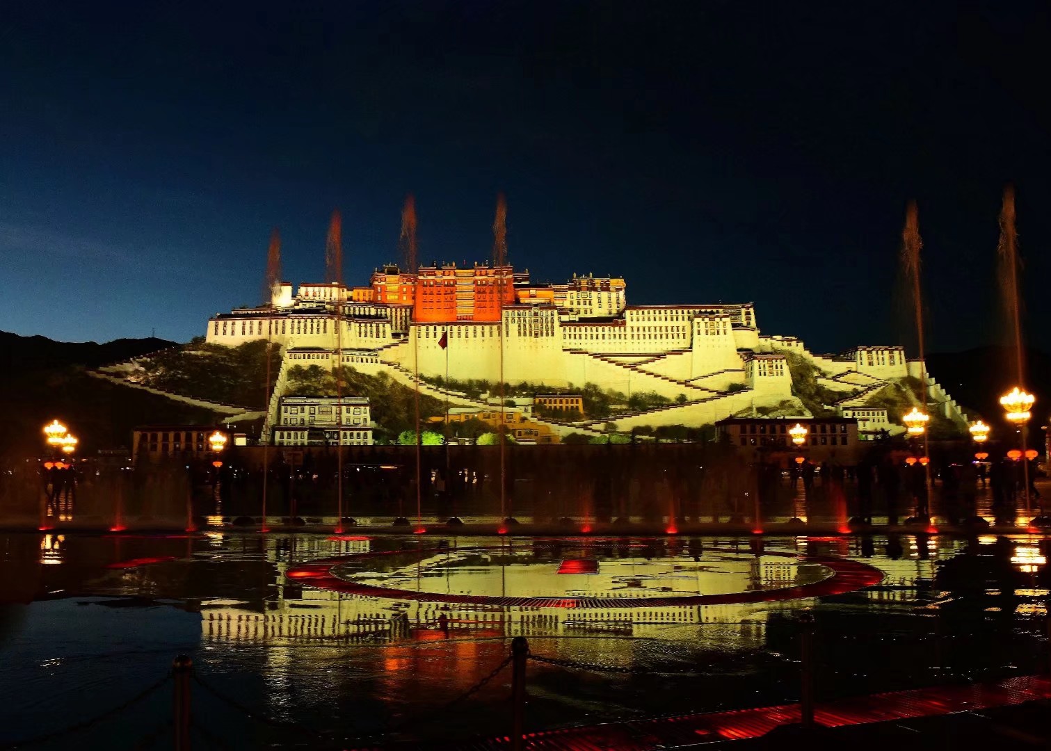 广东自驾游布达拉宫记录,川藏318雄伟的布达拉宫