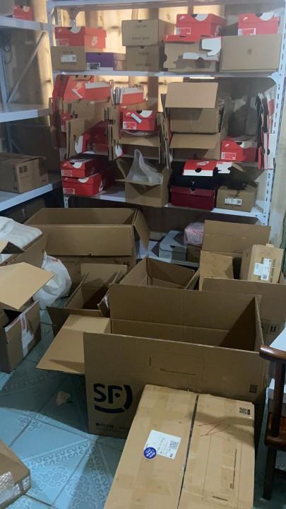 鞋盒修补师,鞋盒修复团队