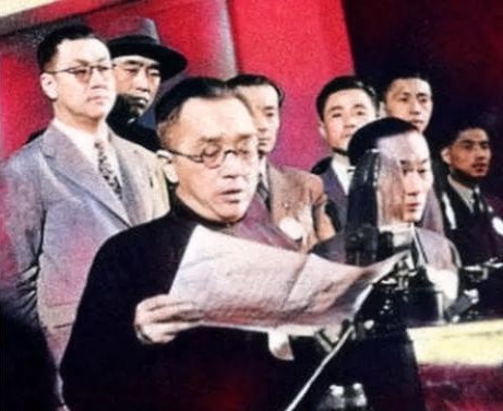 毛主席的诗词好不好？鲁迅的评价很准确，胡适像找茬：没一句通顺