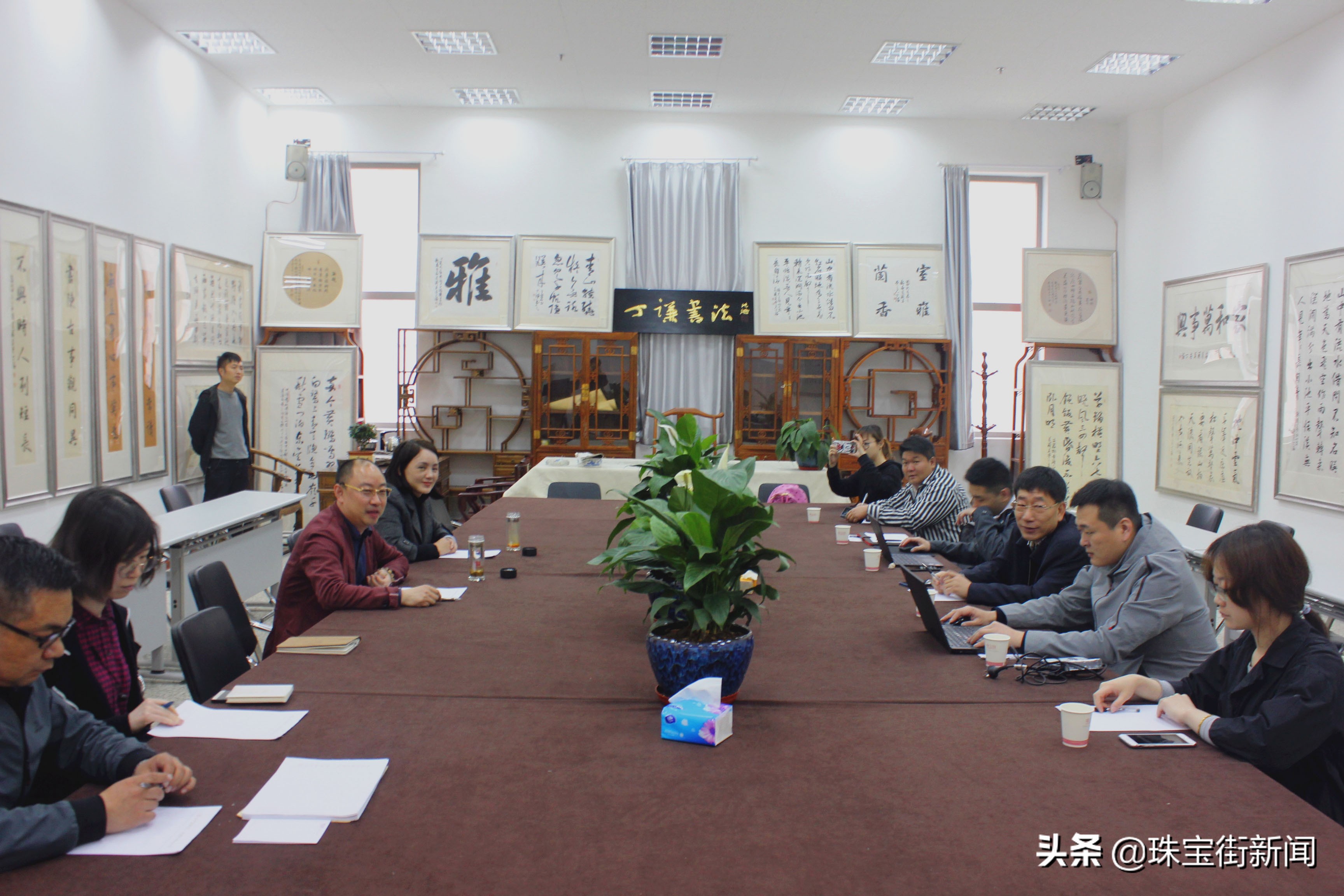 珠宝整合上下游商业模式,珠宝共同合作