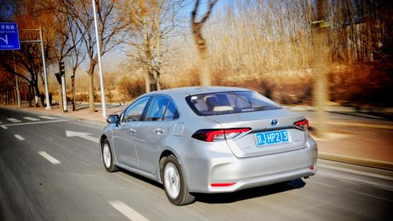 丰田卡罗拉双擎旗舰版试驾,真香定律广汽丰田tnga驾趣体验营