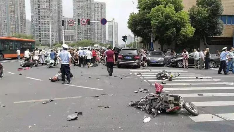 抽风和癫痫是一个病吗,只有癫痫才会脑电波放电吗