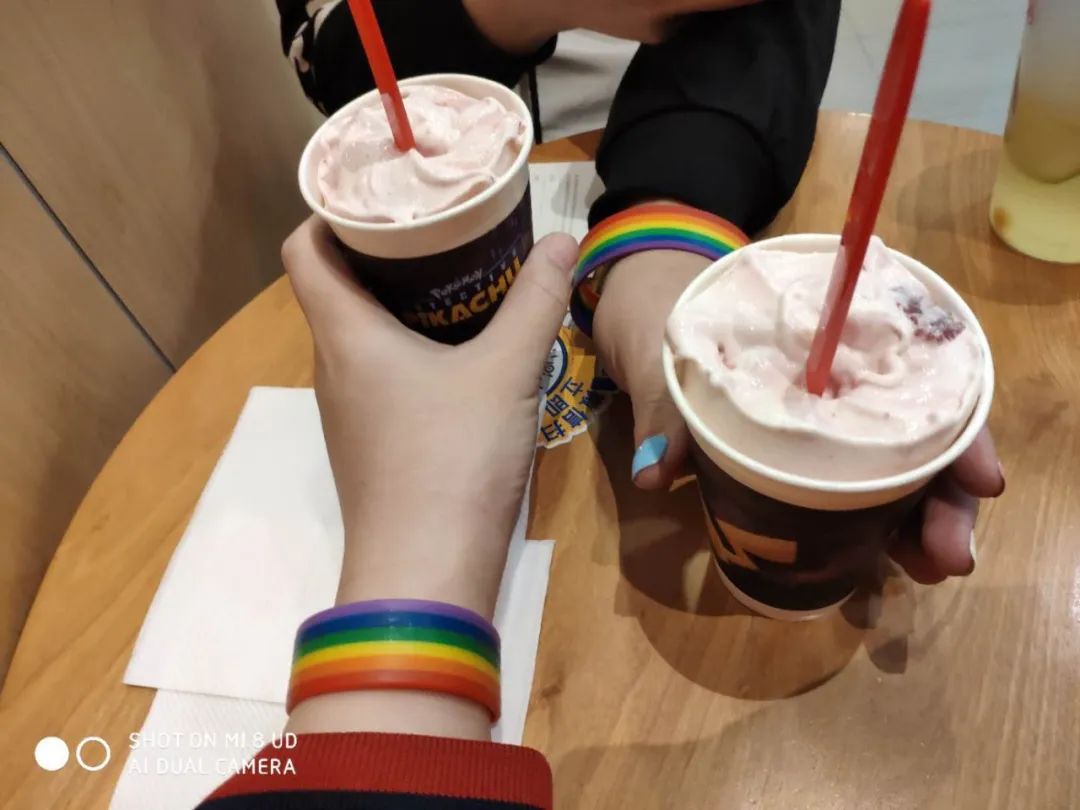 性别扭转治疗:一个跨性别女孩的残酷“成年礼”