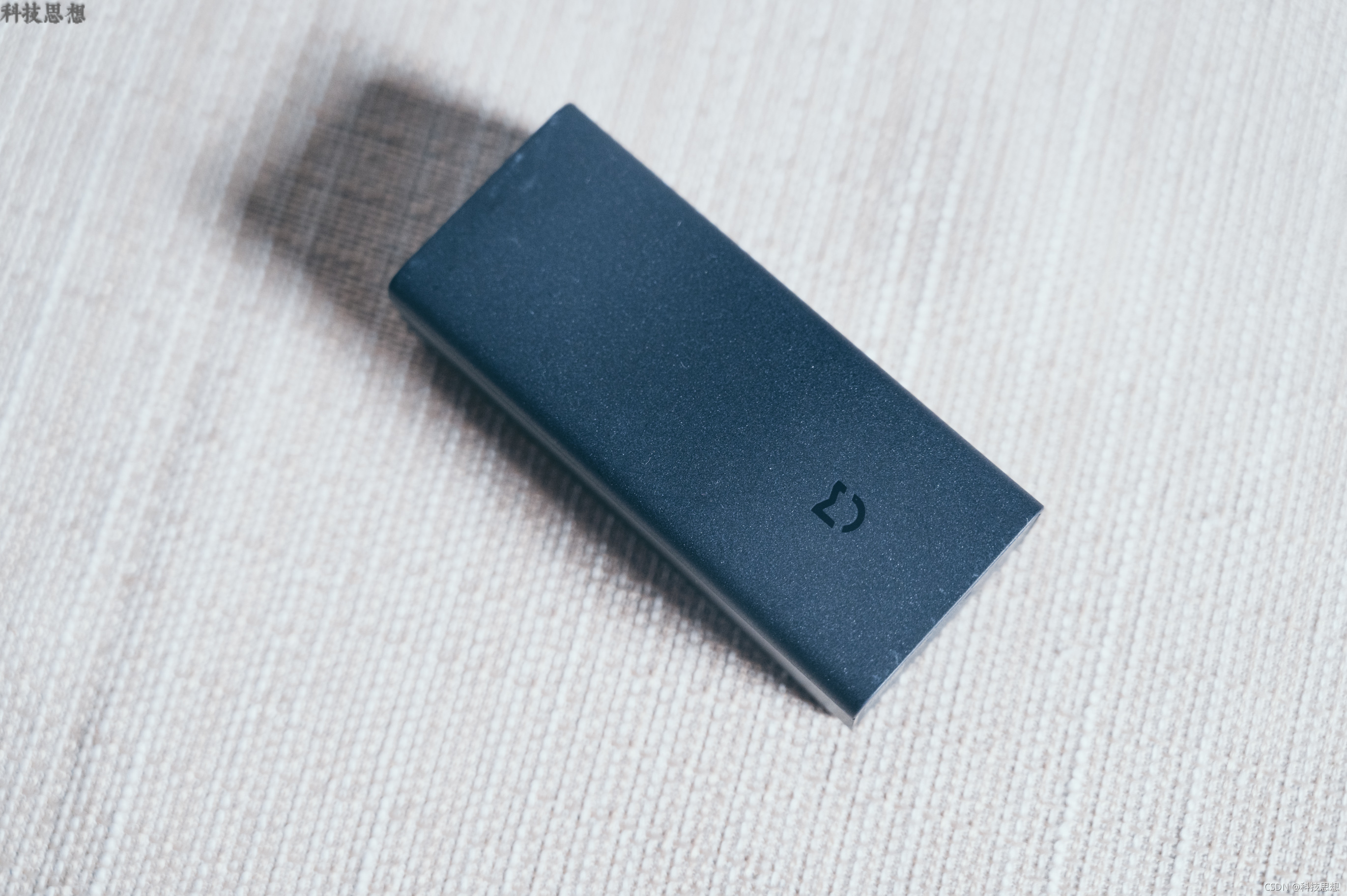 米家智能激光测距仪简单使用评测,米家智能激光测距仪一人就能测量