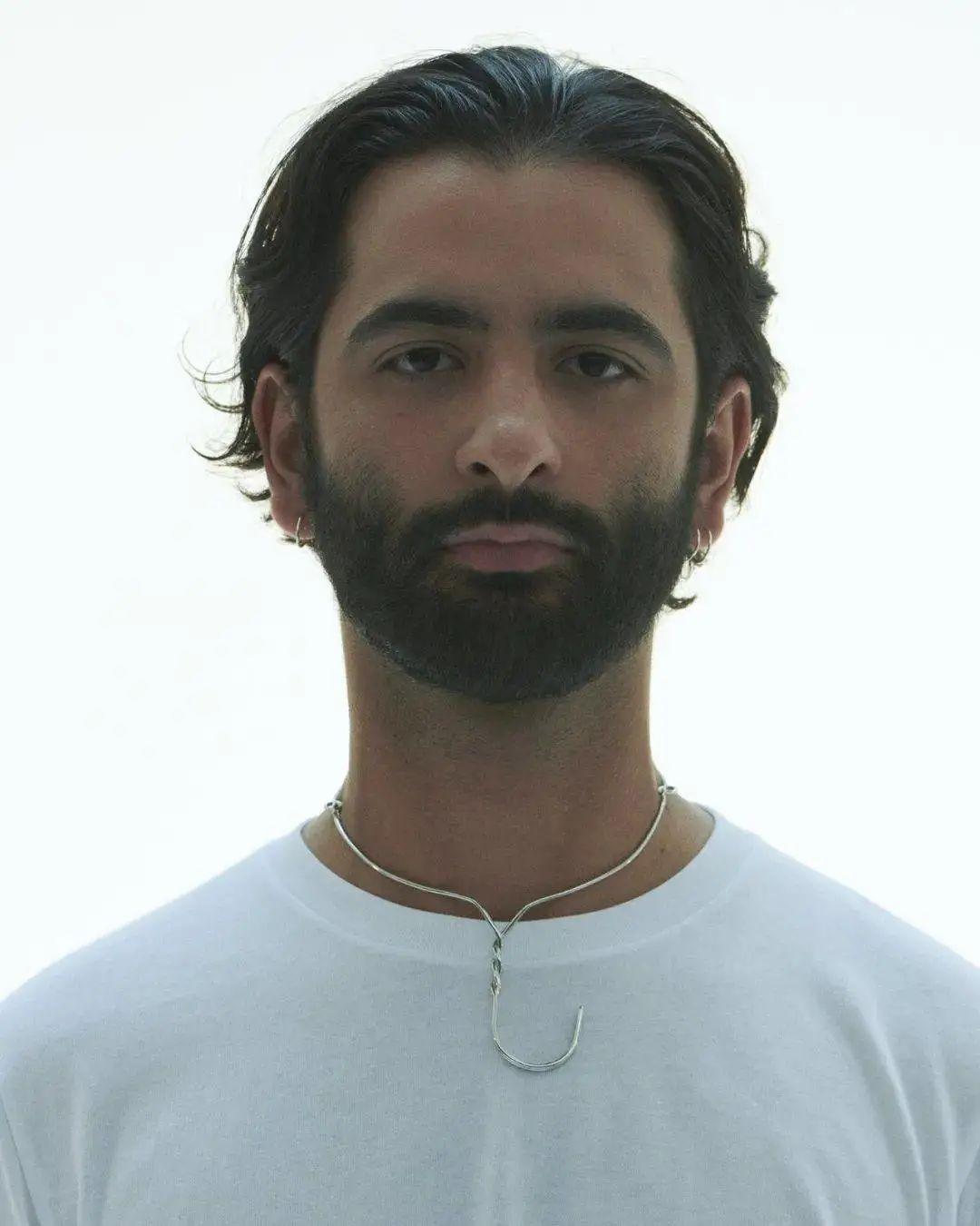 花400块钱买了一条裤,花了60块钱买了一条裤子