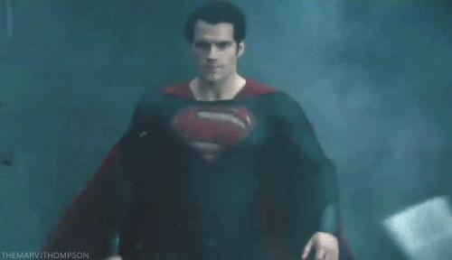 比较瘦的男孩子应该穿什么衣服,有点肉的男孩子该怎么穿衣服