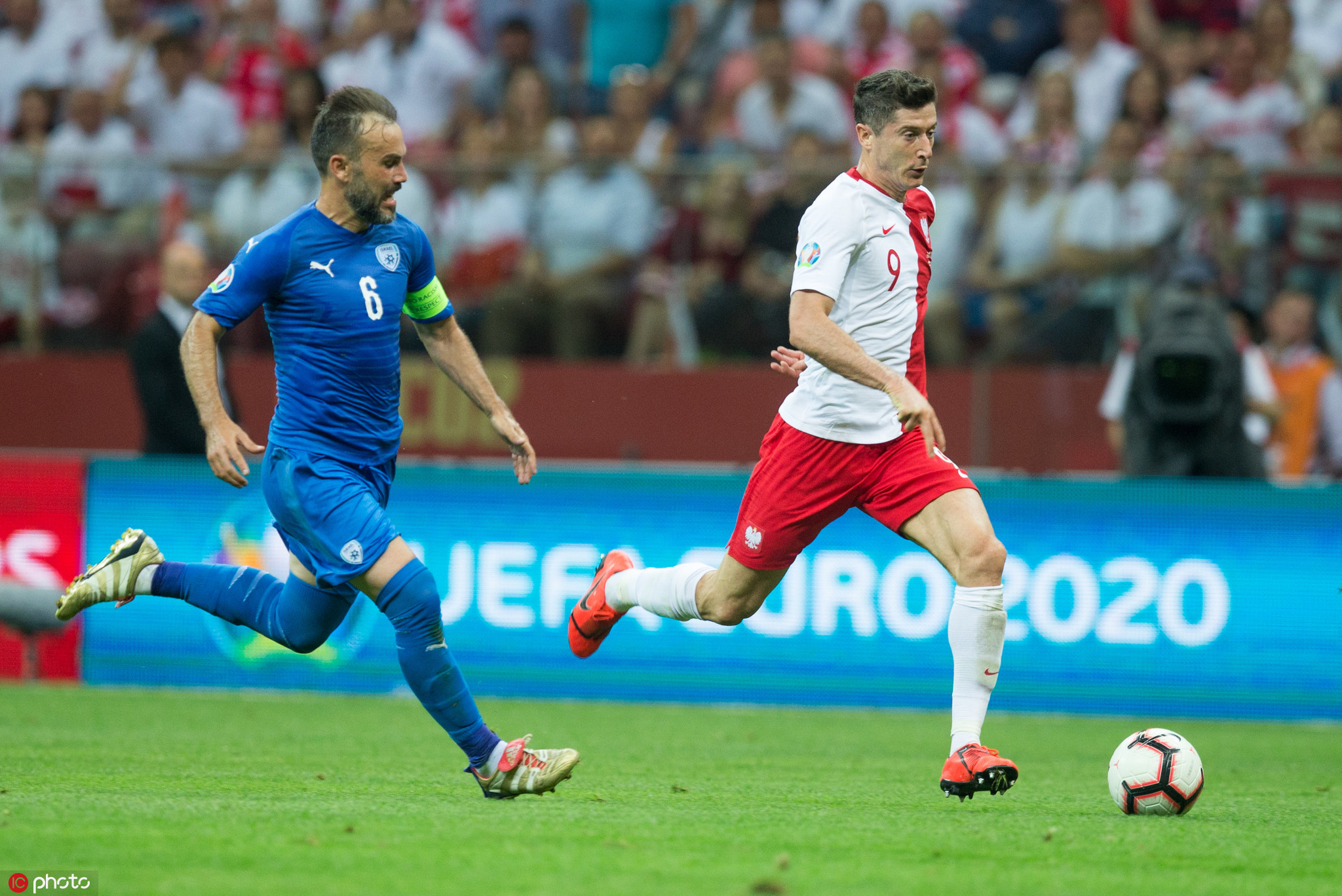 女足怎么挑选足球鞋又便宜又实惠,阿迪达斯女足世界杯足球鞋