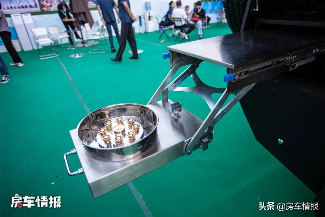 2022新款长城炮柴油版房车价格,最新款长城炮单排升顶房车