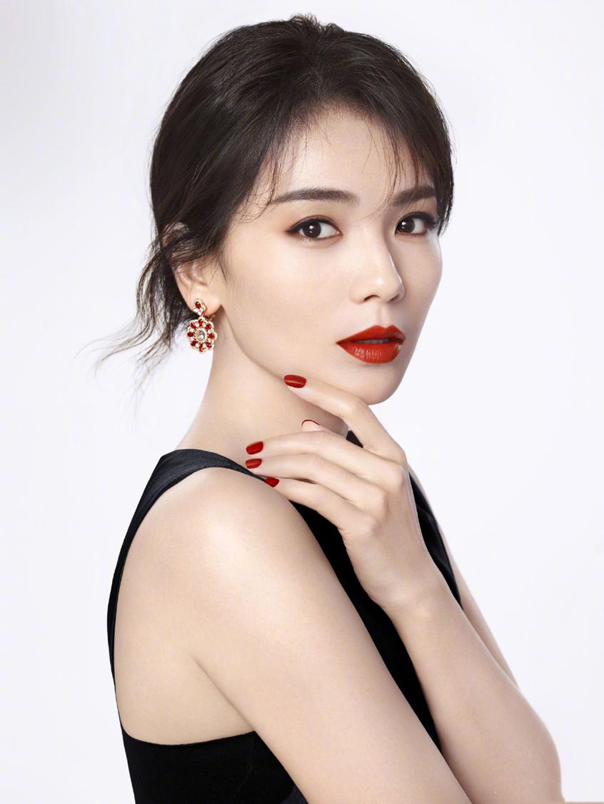 网红脸已经过时了,网红脸大势已去回归自然脸高级脸