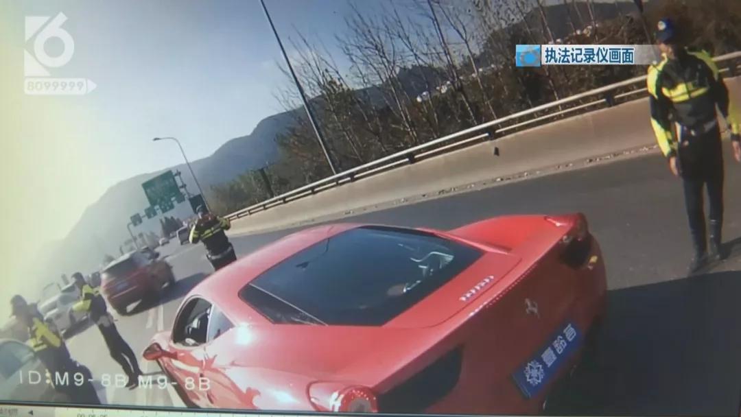 这波操作太上头!别人开业送花篮法拉利大哥开业送驾照