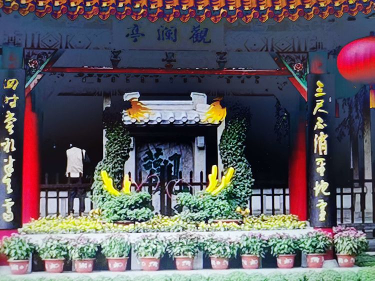 趵突泉位居济南72名泉之冠,济南趵突盛景