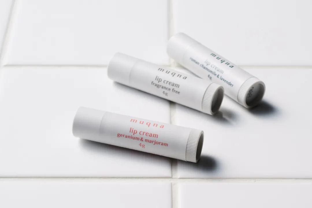 防干裂唇炎润唇膏,最近比较火的湿润嘴唇的唇膏