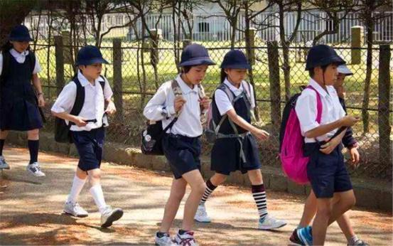 日本孩子人贩子,日本小孩子看中国孩子