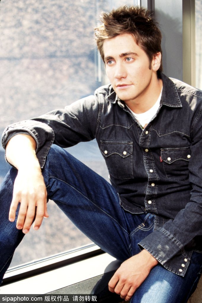 深邃让人看不清的蓝眼睛,绝美的蓝色眼睛