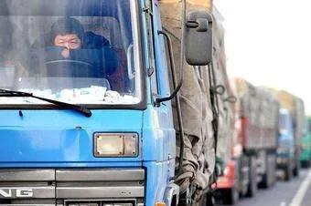 现在货运行情惨淡还能买货车吗,2023年货车货运行情