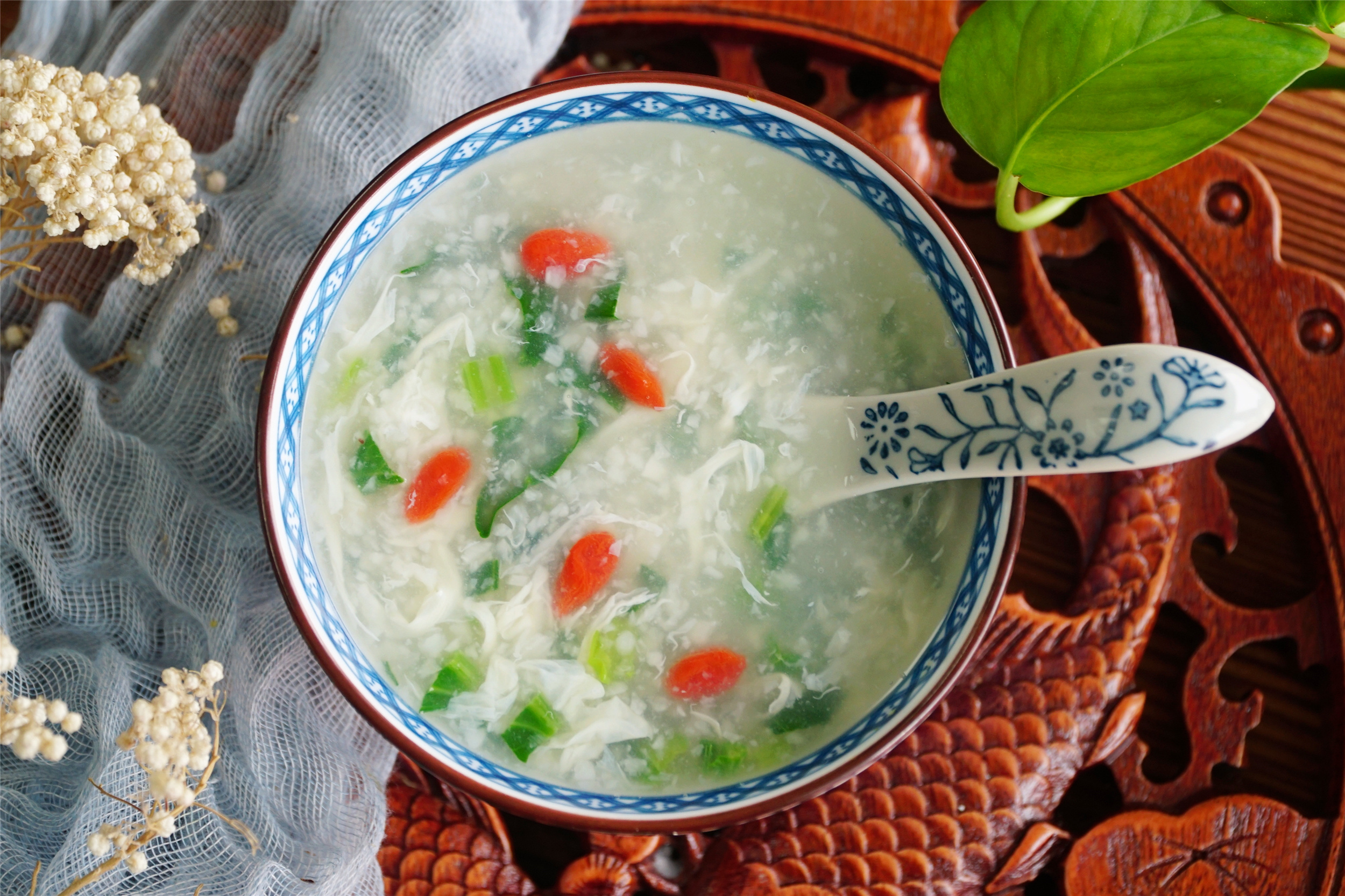 秋天有什么好的汤推荐,秋天季节做什么汤最合适