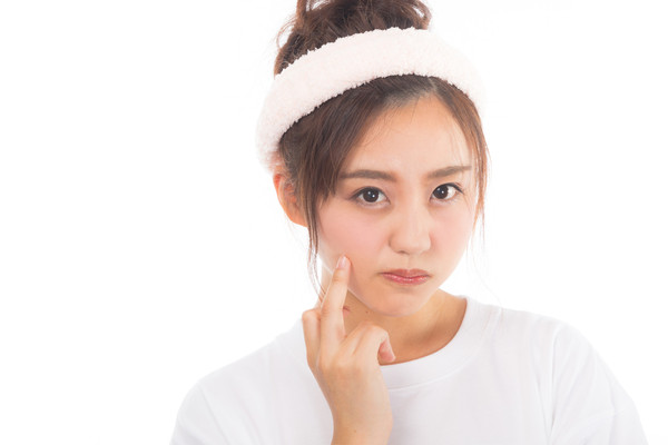 爆不出的恼人大闷痘按4步骤处理　加速铲除又不留痕迹