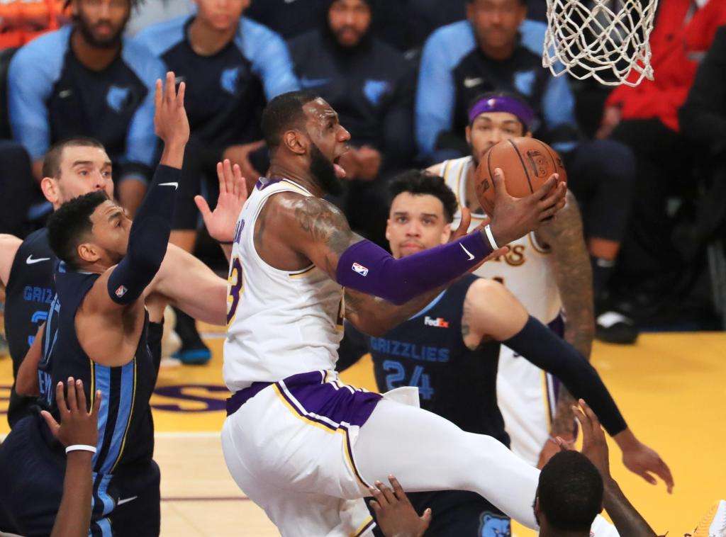 最简单挡拆战术教学,全场挡拆掩护战术