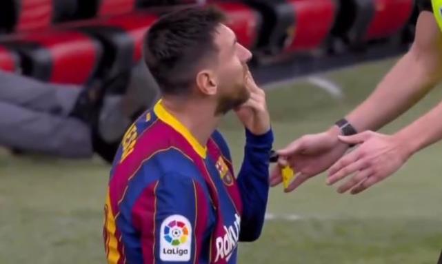 吐槽罚下梅西红牌,不满判罚裁判暴怒视频