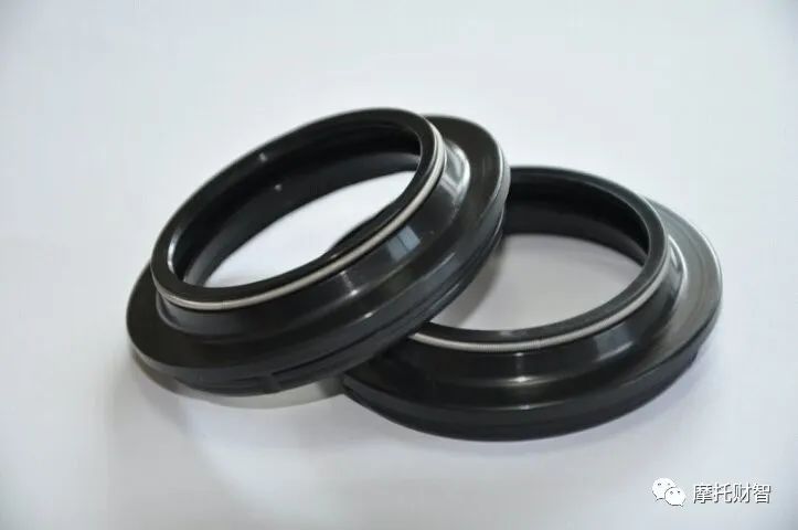 kyb减震和倒立式减震,倒立减震的优缺点