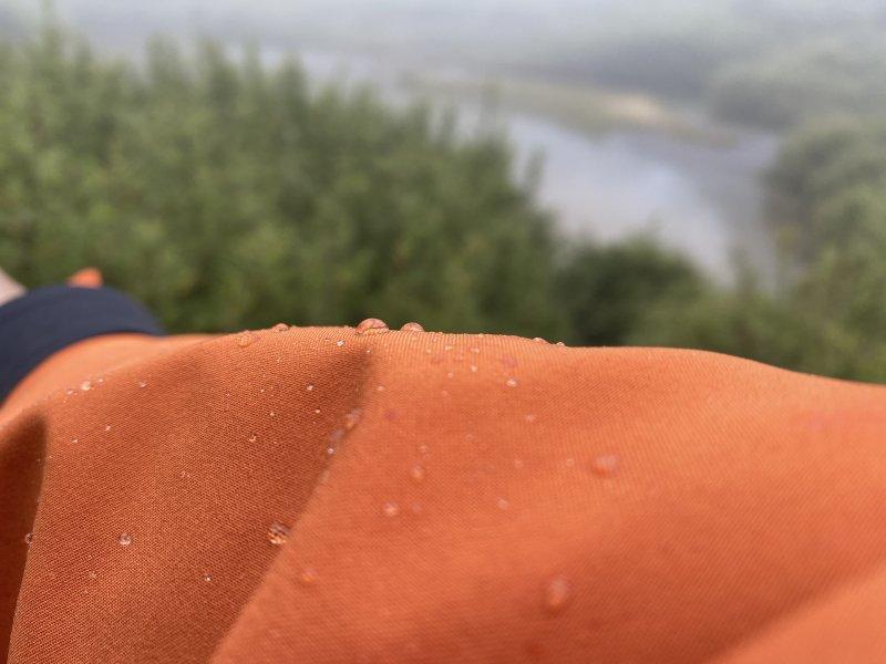 哥伦比亚冲锋衣测评可以上雪山吗,哥伦比亚冲锋衣绿色拼接