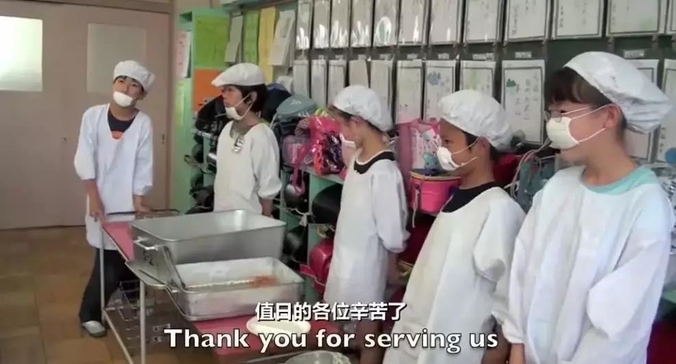 日本小学10元钱的午餐,日本学生午餐10元一个