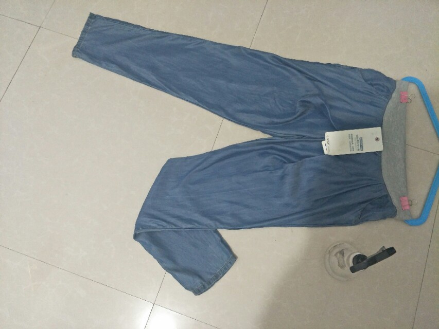 衣服的褶皱怎么办小妙招,衣服皱皱巴巴的没有熨斗怎么处理