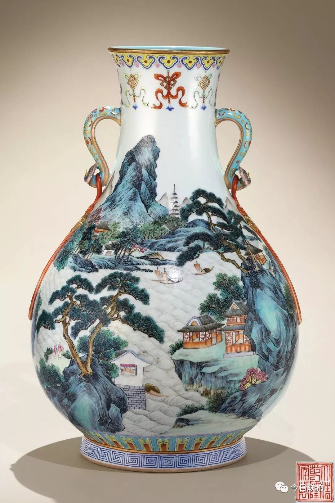 苏富比2018年拍卖乾隆珐琅彩宫碗,2018年拍卖的乾隆炉钧釉瓷器