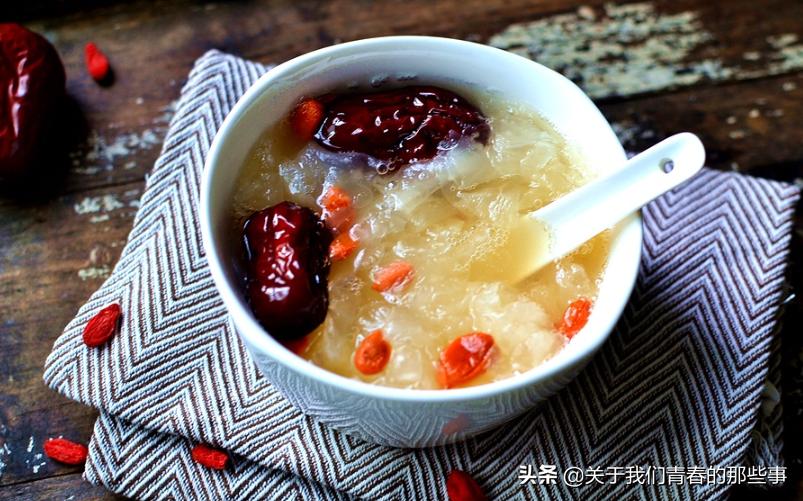 炖银耳汤后续需要加水吗,炖银耳水不够再加水行吗