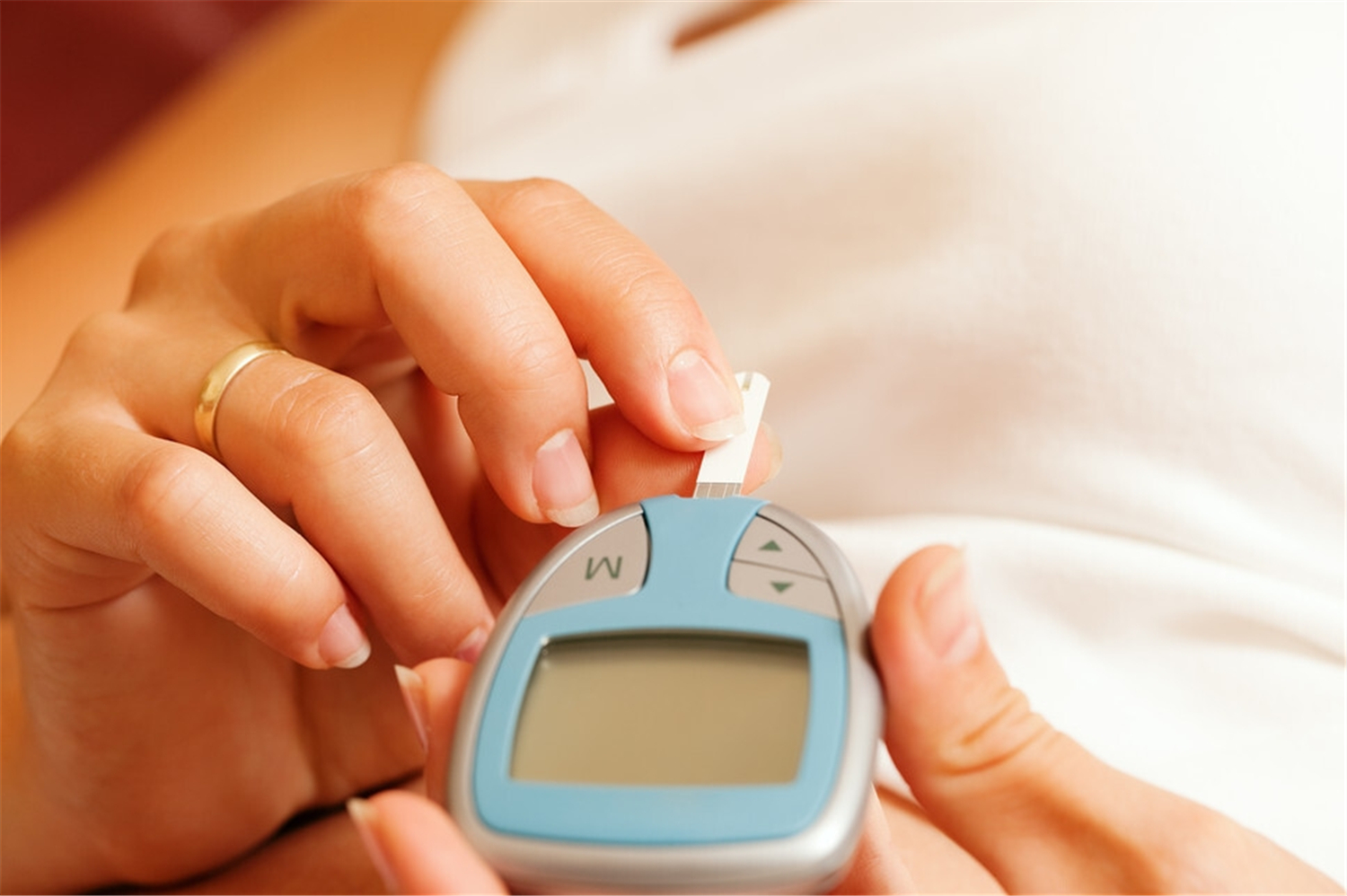 孕早中晚产检侧重点不同，哪些需要特别关注？即便没钱也不能缺席