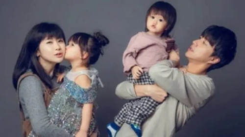 福原爱晒童年照,福原爱同款背带裤