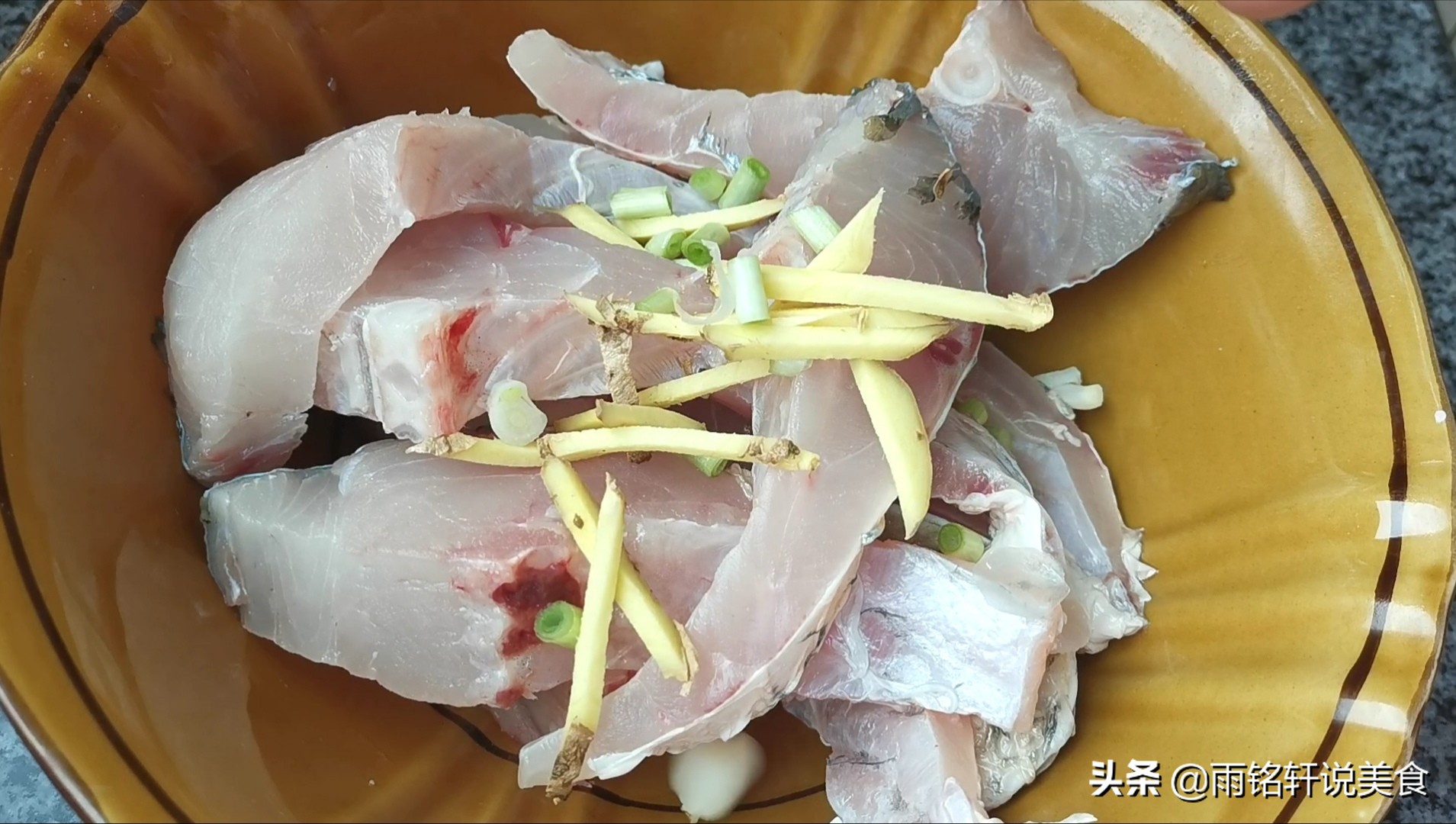 很多人都没吃过的草鱼做法,好吃又下饭的草鱼做法