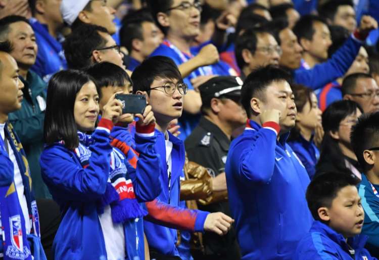 申花球迷震撼场面,申花气氛爆棚