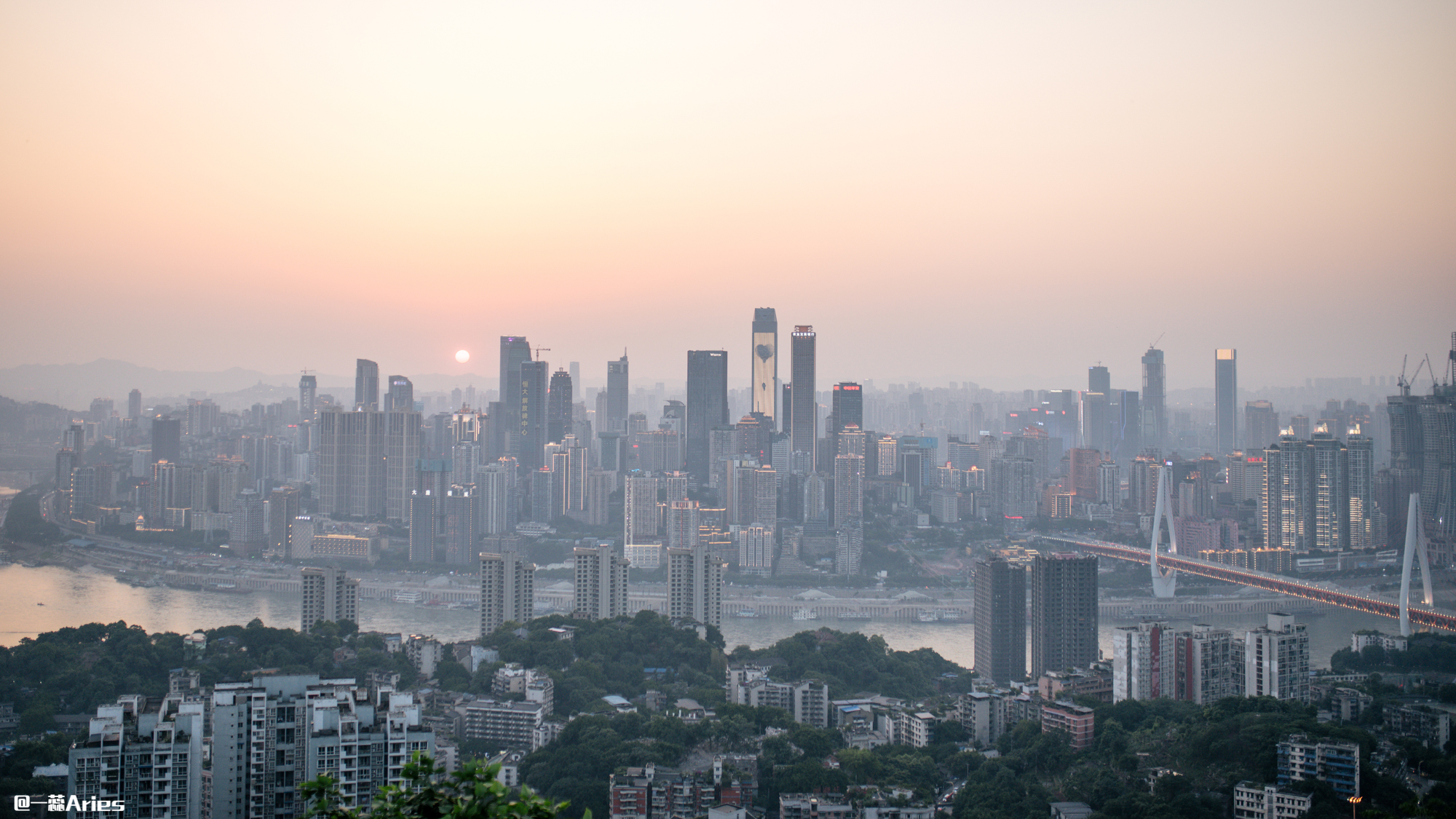 重庆海棠溪筒子楼风格,重庆双子塔最佳拍摄地海棠溪