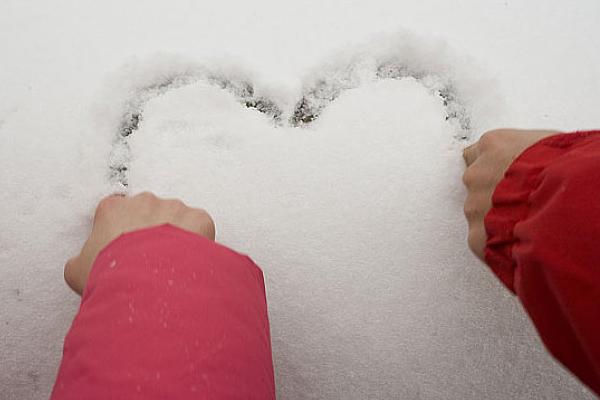 当一个男生不想和你谈恋爱时,不喜欢但是要跟你谈恋爱的男生
