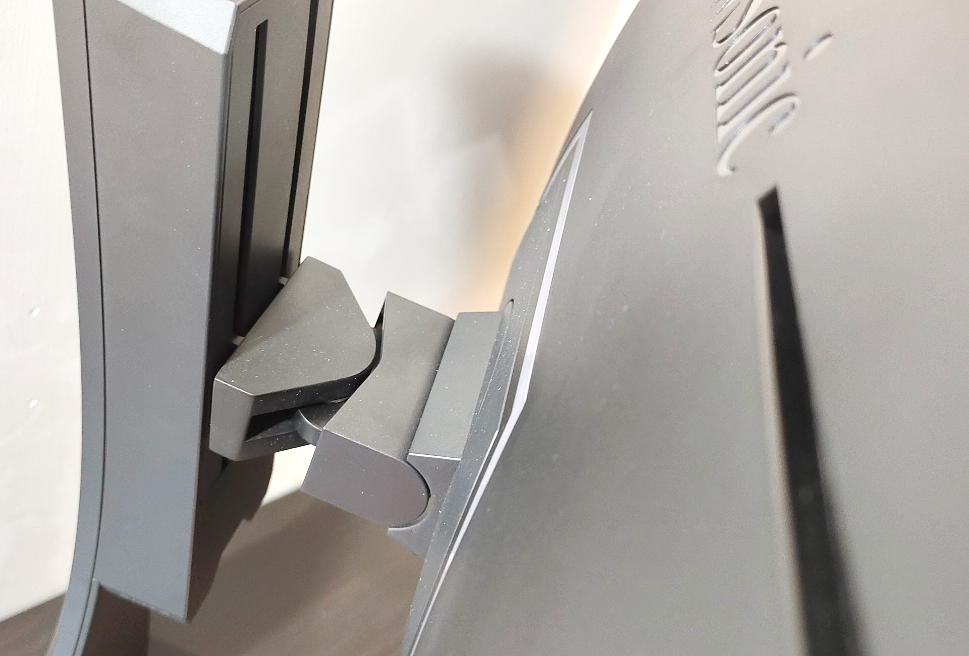 优派xg270qg显示器好用吗,优派xg270qg和华硕pg279qr