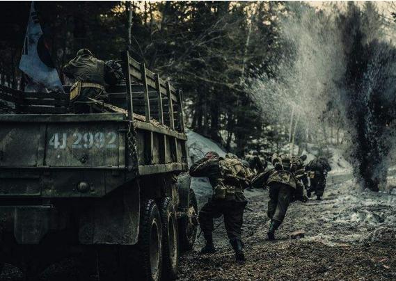 激战中大炮出了故障,指挥员急中生智,寻常一物竟产生奇效