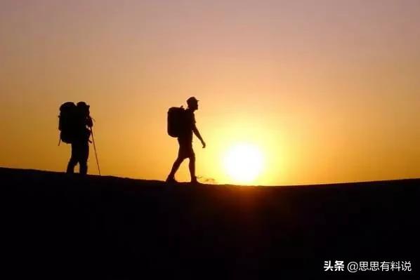 上班一条虫下班一条龙的搞笑视频,上班一条虫下班一条龙