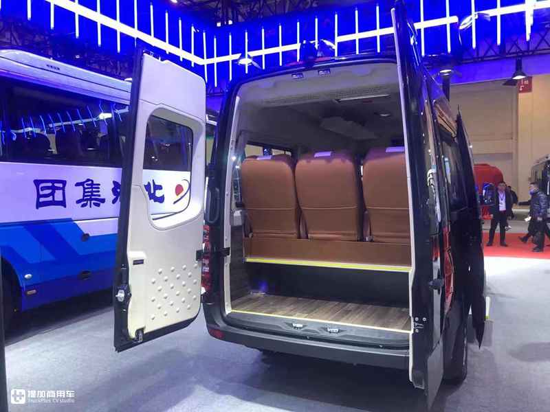 金龙轻客睿星,睿星9座轻客图片