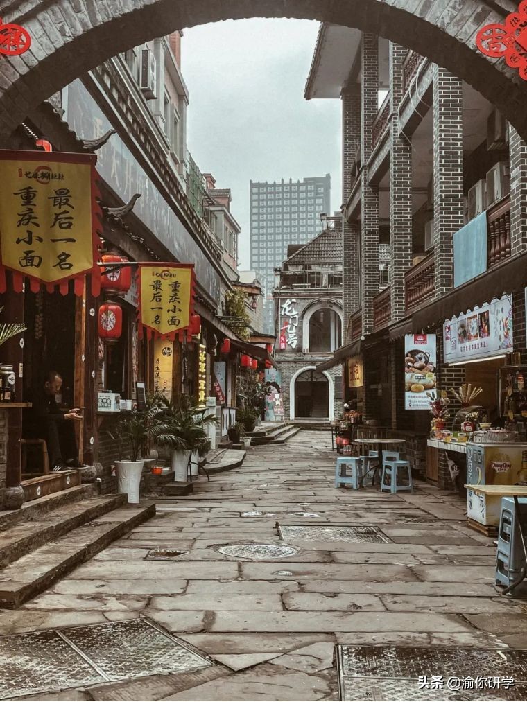 黄水小学《追寻红色足迹，争做阳光少年》重庆研学旅行圆满结束